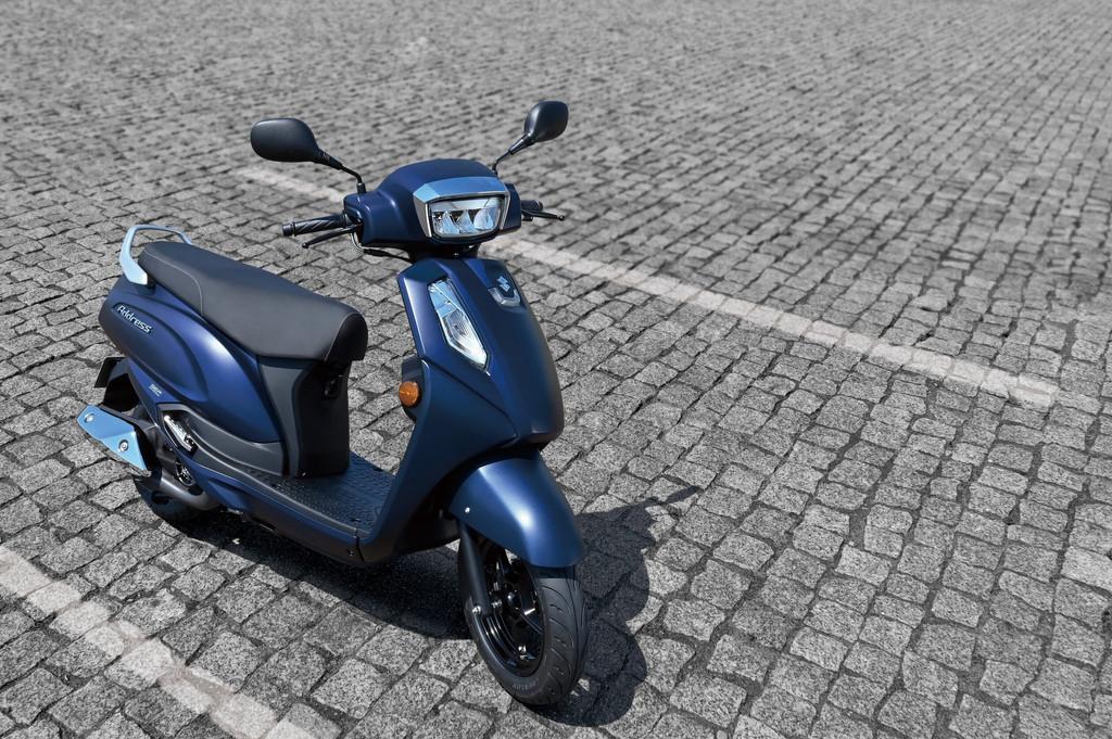 Suzuki Address 125 (bj 2026), Motoren, Motoren | Suzuki, Suzuki B.V. Nimag, Scooter, Lange Dreef 12
4131 NH  VIANEN, Bedrijf