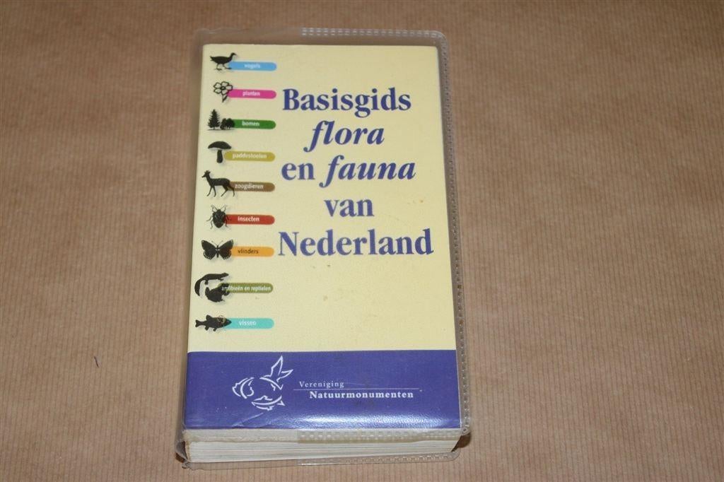 Basisgids flora en fauna in Nederland. Natuurmonumenten., Boeken, Ophalen of Verzenden, Gelezen, Natuur algemeen