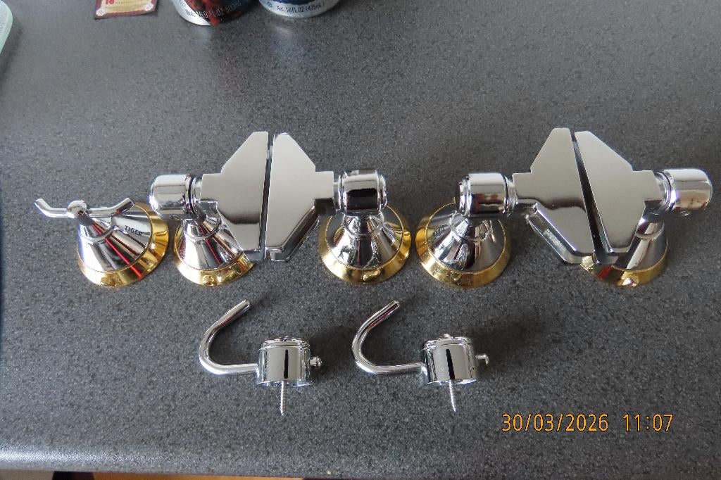 keuken accessoires / TIGER spiegel en planket + ophang set ., Ophalen, Gebruikt