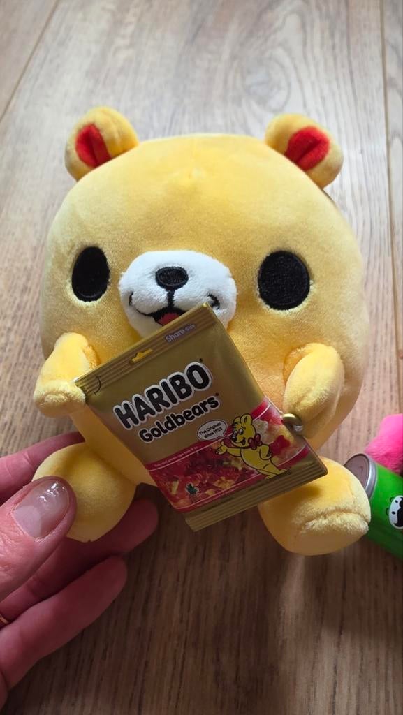 Leuke knuffels: Haribo beer en roze Pringles monster, Ophalen, Overige merken, Beer, Zo goed als nieuw