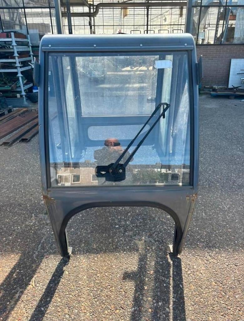 Cabine shovel of trekker, Ophalen