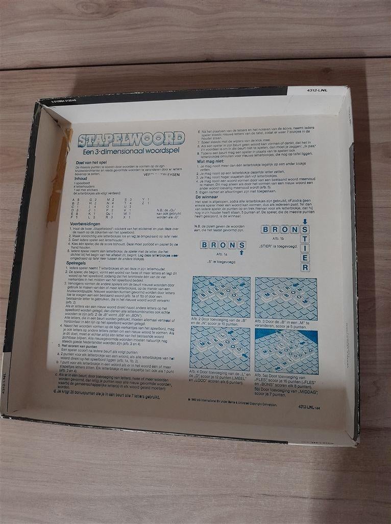 Stapelwoord - 3d woordspel - s5399, Hobby en Vrije tijd, Gezelschapsspellen | Bordspellen, Verzenden, Zo goed als nieuw