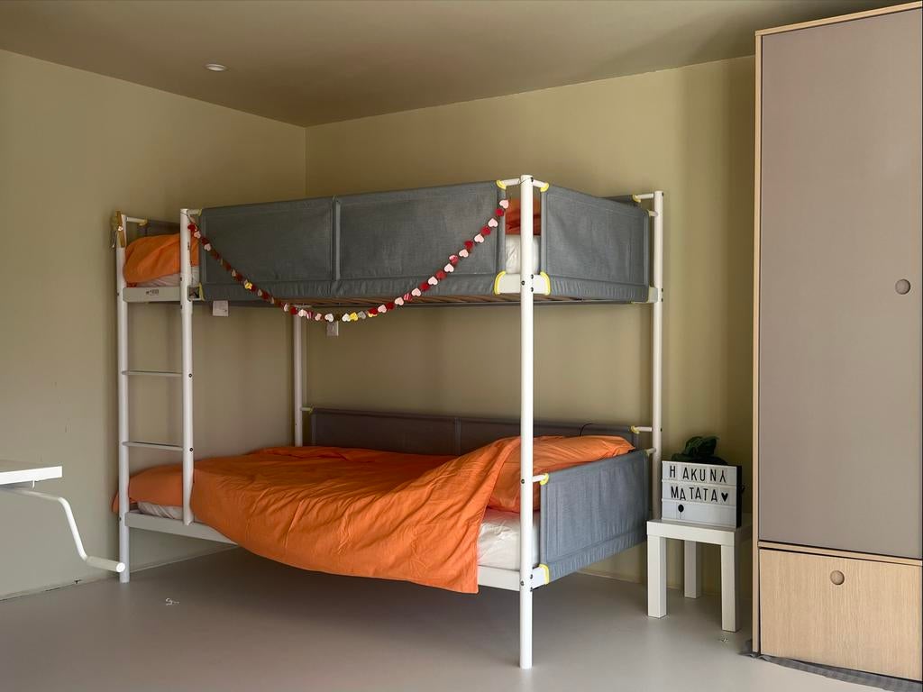 Nieuw Ikea Vitval stapelbed incl. matrassen, kussens, dekbed, Kinderen en Baby's, Kinderkamer | Stapelbedden en Hoogslapers, Ophalen of Verzenden