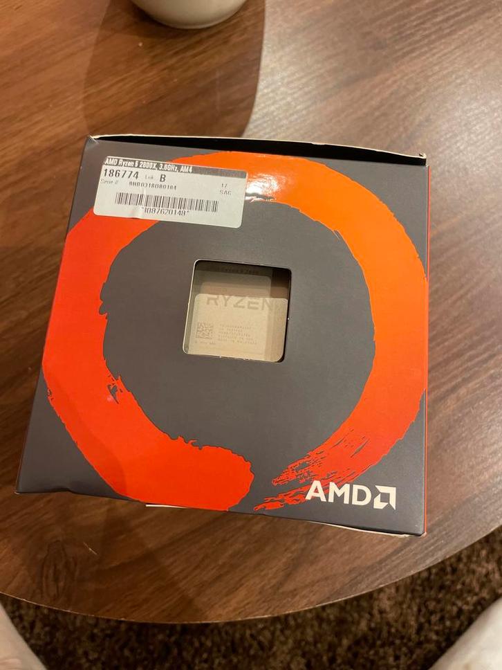 AMD Ryzen 5 2600 met koeler en thermal paste, Computers en Software, Processors, Gebruikt, 6-core, 3 tot 4 Ghz, Ophalen of Verzenden