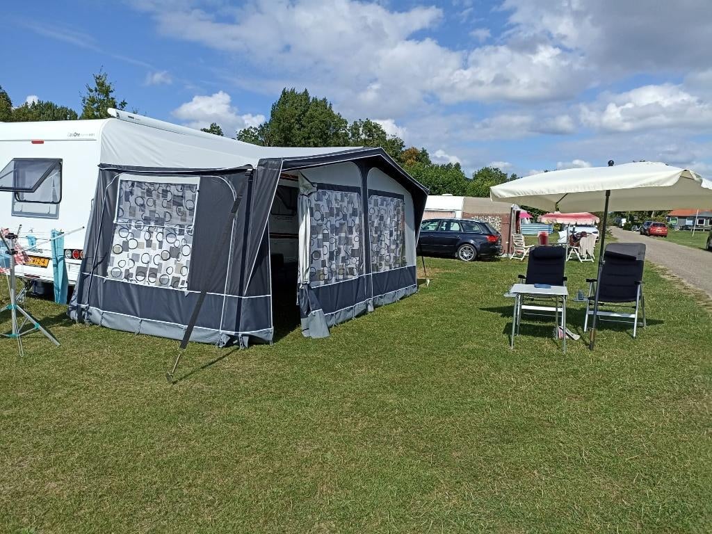 Voortent Dorema Lugano XL240 uit 2022, Ophalen, Zo goed als nieuw, Dorema