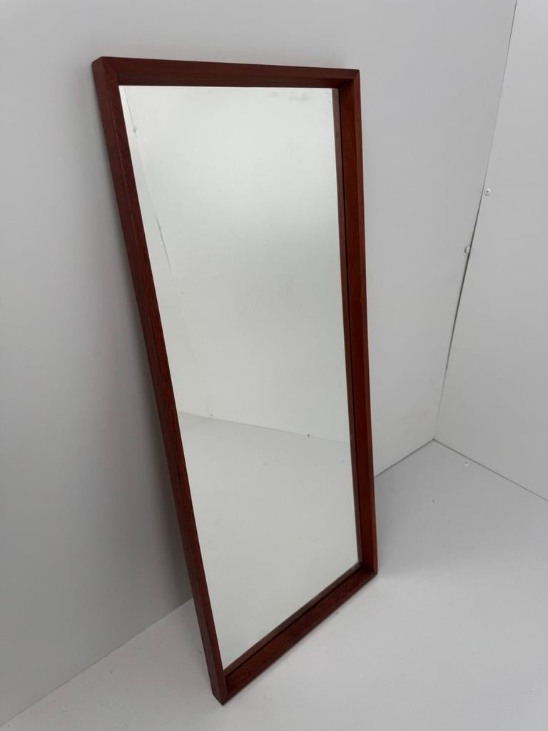 Danish Teak Wall Mirror – Classic Scandinavian Design, Ophalen, Z, Z, Zo goed als nieuw
