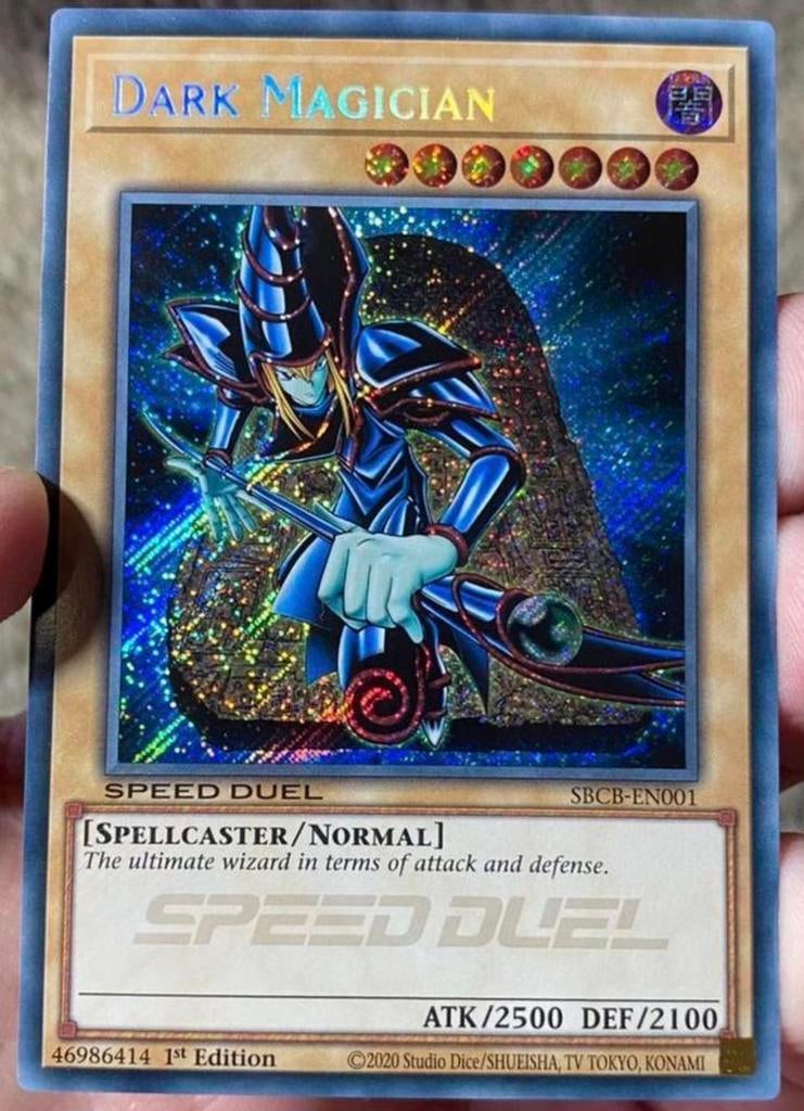 Yu-Gi-Oh! Dark Magician SBCB 1st Edition !, Hobby en Vrije tijd, Verzamelkaartspellen | Yu-gi-Oh!, Ophalen of Verzenden, Zo goed als nieuw
