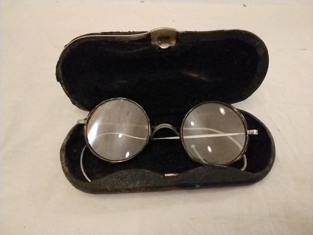 Oude ronde bril met etui, Antiek en Kunst, Ophalen of Verzenden