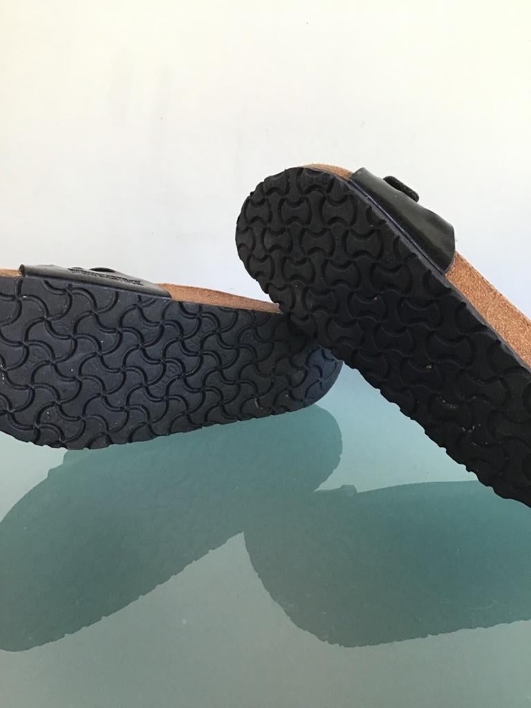 Birkenstock 37 | zwarte slippers | Gratis verzenden, Slippers, Verzenden, Zwart, Zo goed als nieuw