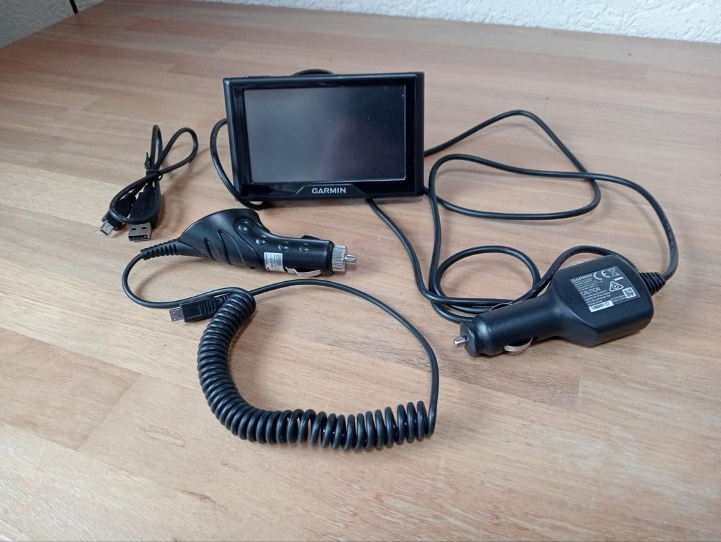 Garmin navigatie met aansluit- en oplaadsnoeren, Ophalen of Verzenden