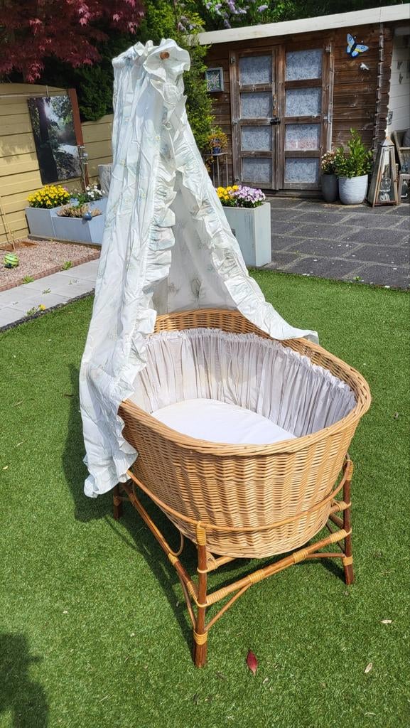 Handgemaakte rieten wieg voor pasgeboren baby, Kinderen en Baby's, Babywiegjes en Ledikanten, Ophalen