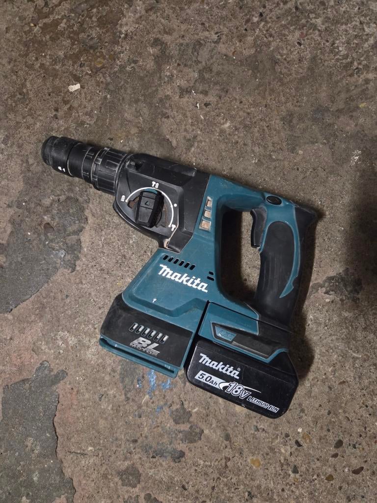 Makita combihamer. DHR243, Doe-het-zelf en Verbouw, Ophalen of Verzenden, Zo goed als nieuw, Boor- en/of Breekhamer