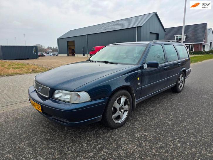 Volvo V70 2.5 Exclusive-Line / Airco / Leder, Auto's, Volvo, Bedrijf, V70, ABS, Airconditioning, Boordcomputer, Centrale vergrendeling