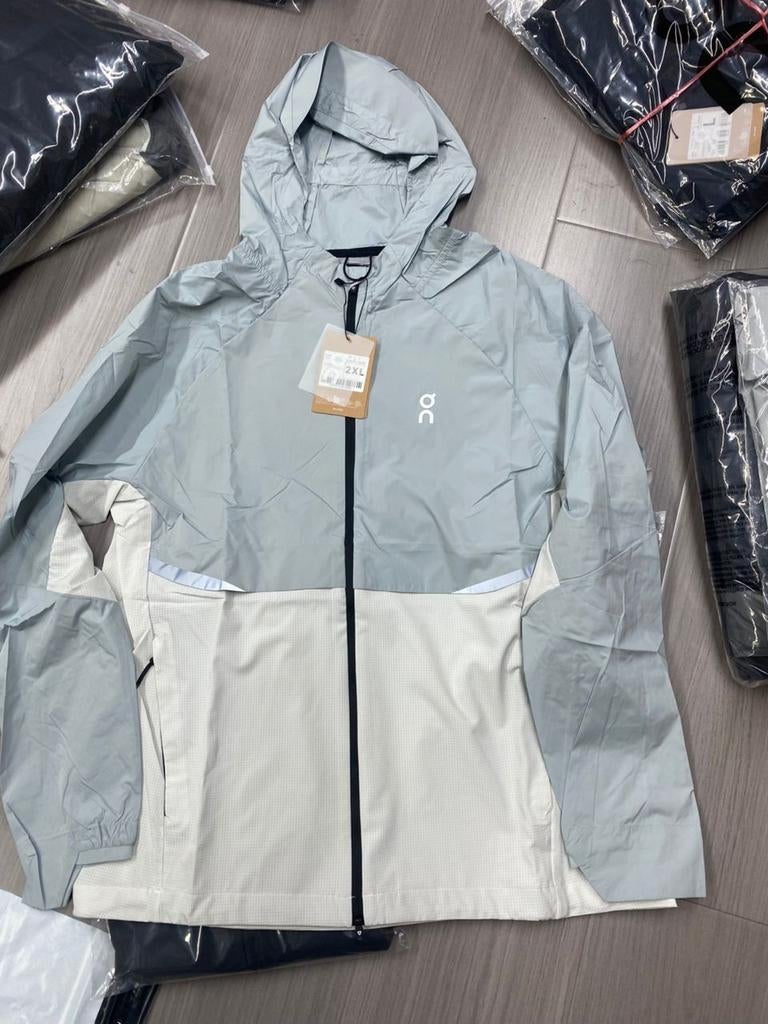 ON CLOUD trainingspak XL valt als maat L, Kleding | Heren, Jassen | Zomer, Ophalen of Verzenden, Nieuw