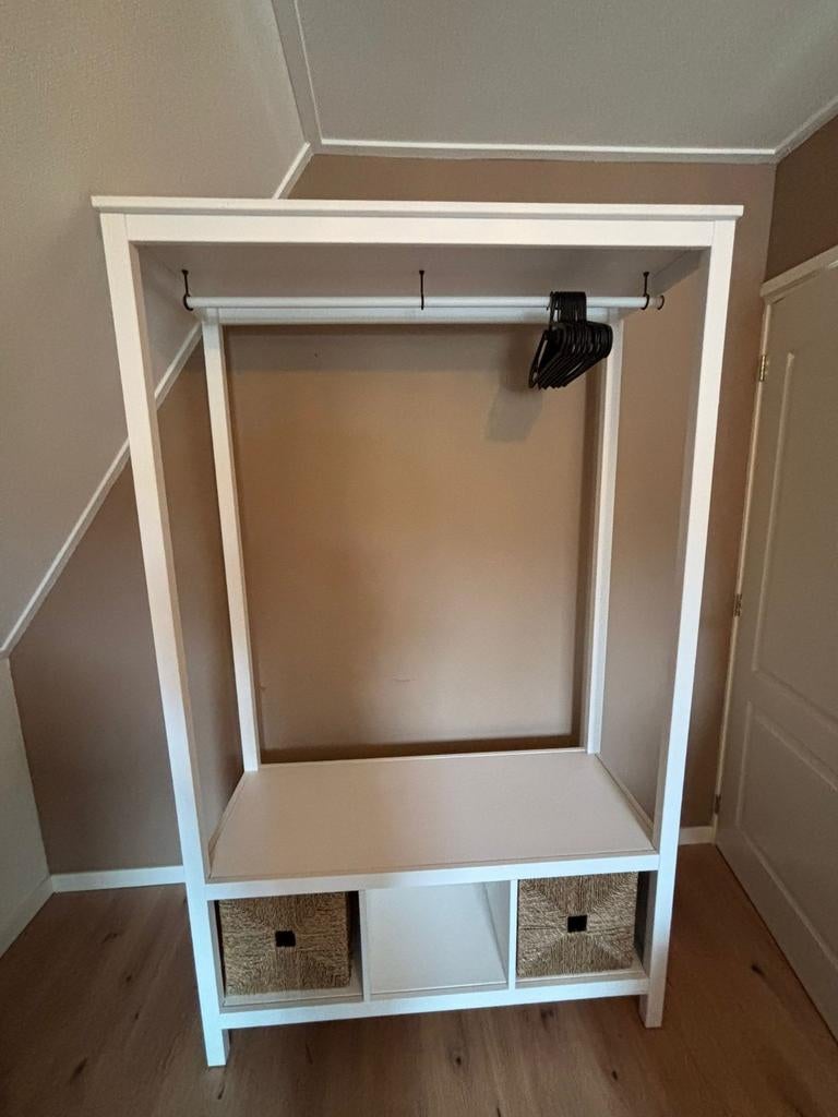 Ikea hemnes kledingkast of kapstok, Huis en Inrichting, Kasten | Kledingkasten, Ophalen, 50 tot 75 cm, 100 tot 150 cm, 150 tot 200 cm