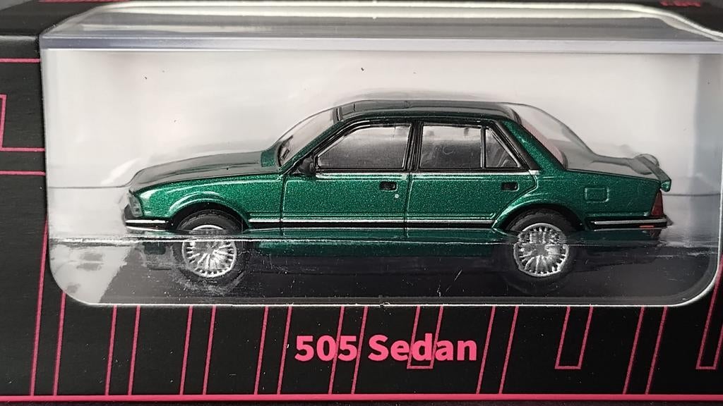 Peugeot 505 Berline Groen metallic 1:64 Shadow Pol, Hobby en Vrije tijd, Shadow, Auto, Verzenden, .