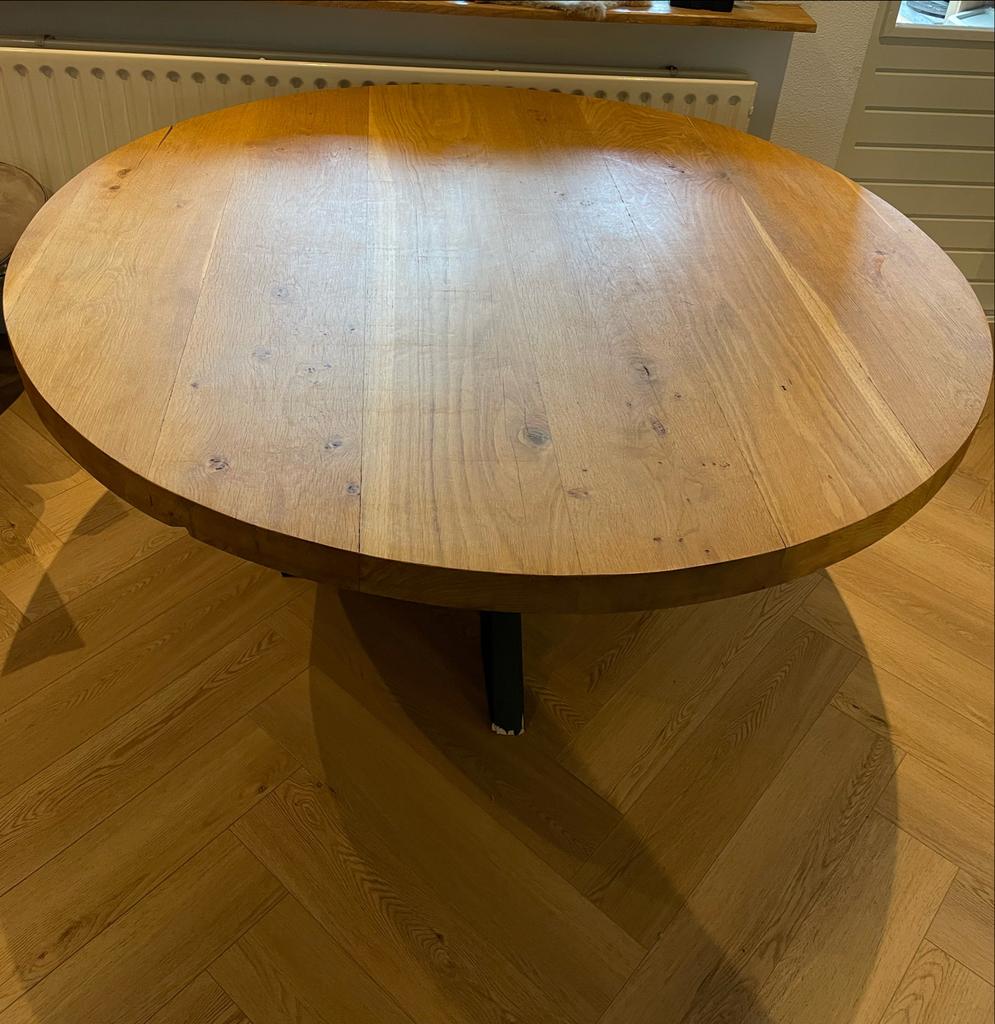 Mooie ronde eikenhouten eettafel, Huis en Inrichting, Tafels | Eettafels, 100 tot 150 cm, Ophalen of Verzenden, Zo goed als nieuw