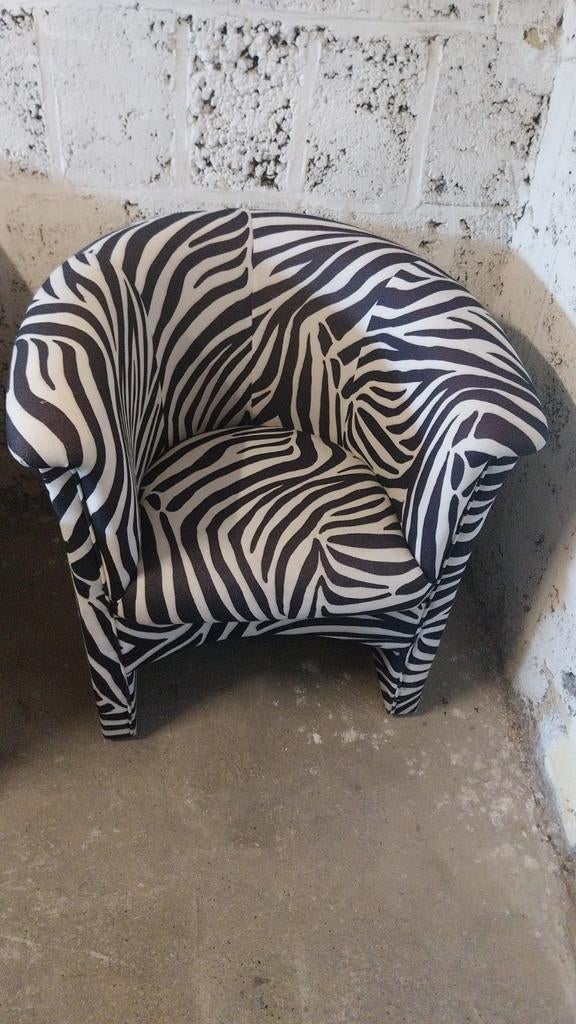 Corner black and white sofa 70×70, Ophalen