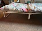 Opvouwbaar logeerbed met matras, Ophalen, Gebruikt, Eenpersoons, Wit