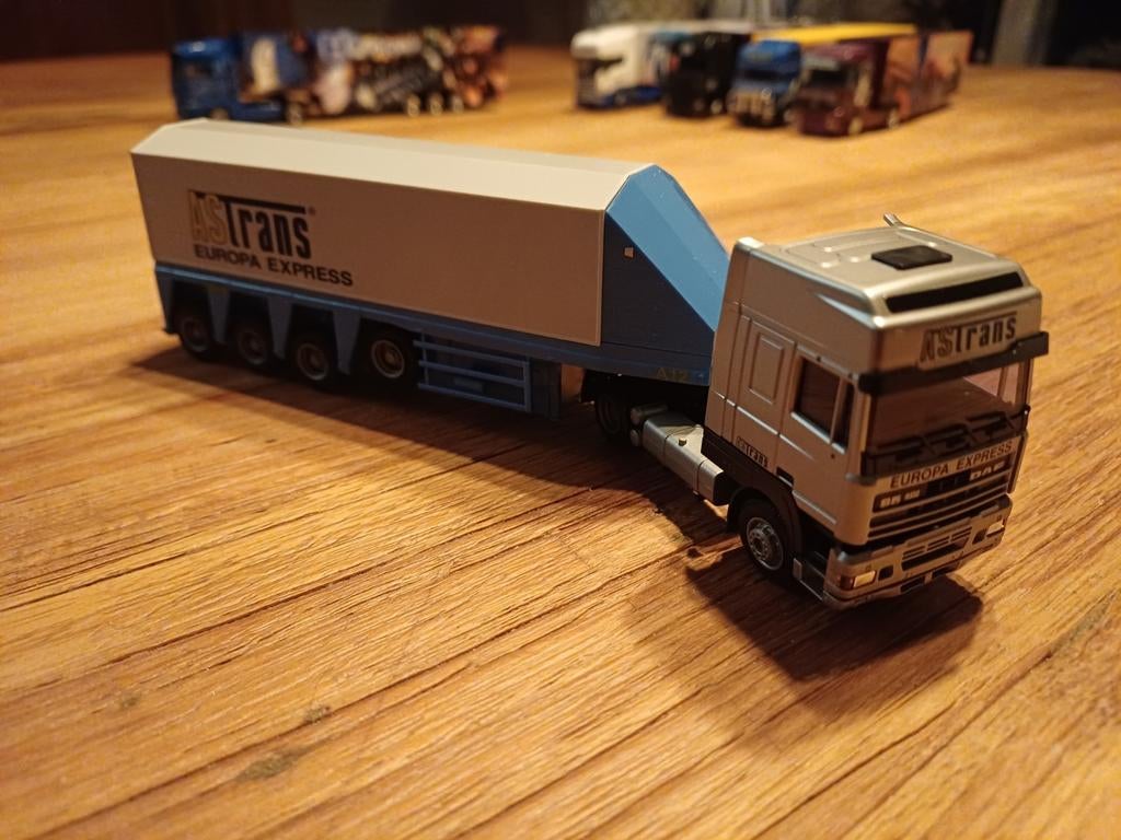 Awm daf, Hobby en Vrije tijd, Modelauto's | 1:87, Ophalen of Verzenden, Bus of Vrachtwagen, Overige merken