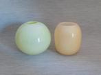 Twee mooie puntje gave kleine glazen vaasjes., Antiek en Kunst, Antiek | Glas en Kristal, Ophalen of Verzenden