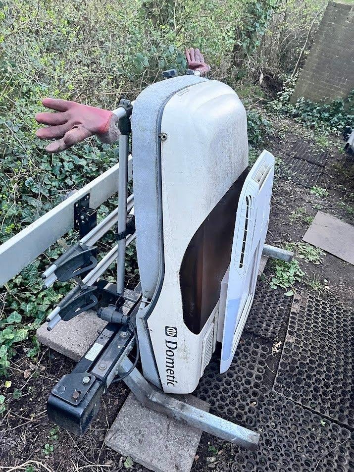 dakairco van een camper, Ophalen, Gebruikt