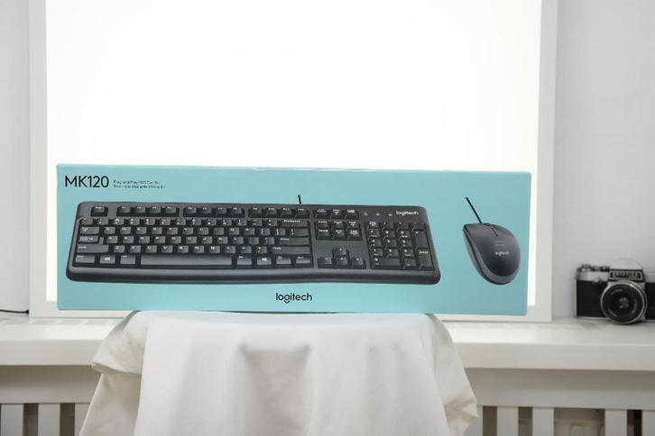 Logitech MK120 toetsenbord en muis set – bedraad – USB, Computers en Software, Toetsenborden, Zo goed als nieuw, Qwerty, Bedraad