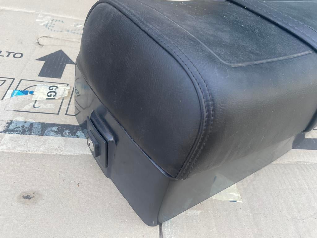 Zadel Vespa PK 50 XL - nieuw met kleine beschadiging, Ophalen of Verzenden, Nieuw, Zadel