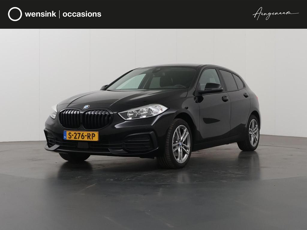 BMW 1-serie 118i Introduction Edition | Navigatie | Parkeers, Auto's, Gebruikt, Zwart, Origineel Nederlands, 3 cilinders