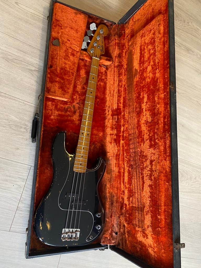 1978 Fender precision  bass black refinish, Muziek en Instrumenten, Ophalen, Gebruikt, Elektrisch