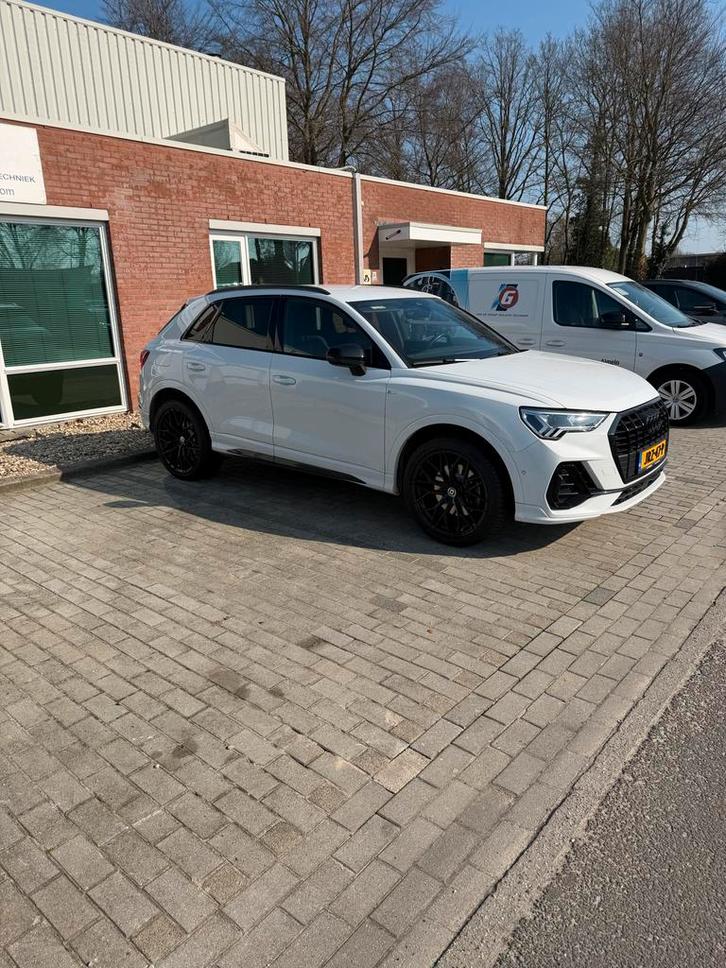 Audi Q3 45 Tfsi e,3xS-line,ACC,Matrix,keyless,trekhaak,Sonos, Auto's, Audi, Particulier, Q3, ABS, Achteruitrijcamera, Adaptieve lichten