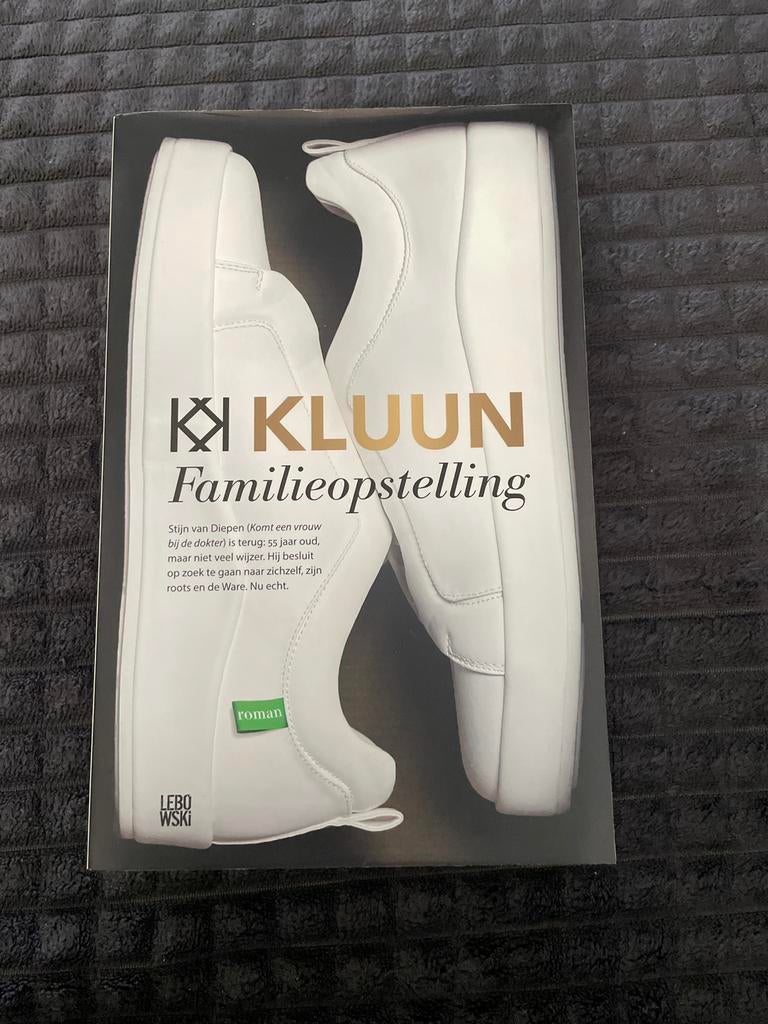 Kluun - Familieopstelling (Gesigneerd), Ophalen of Verzenden, Zo goed als nieuw, Nederland