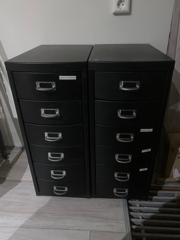 Twee zwarte ladeblokken met 6 laden per stuk (43x28x67), Huis en Inrichting, Kasten | Ladekasten, Ophalen, Minder dan 50 cm, Gebruikt