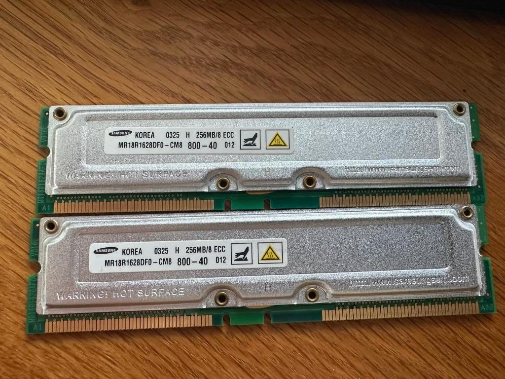 2x 256MB Samsung ECC RDRAM PC800-40 MR18R1628DF0-CM8 RIMM, Overige soorten, Ophalen of Verzenden, Desktop, Gebruikt