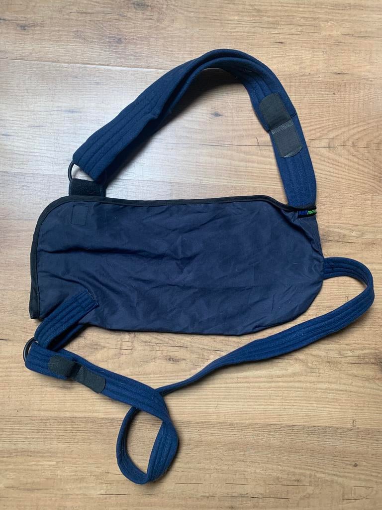 Verstelbare mitella / sling blauw maat XL Actimove, Ophalen of Verzenden, Gebruikt