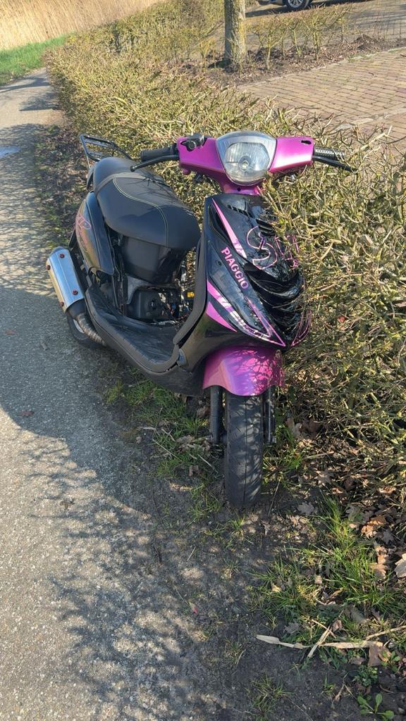 GEZOCHT: Piaggio Zip 172 met sp vork, Ophalen of Verzenden, Gebruikt, Overige typen, Piaggio