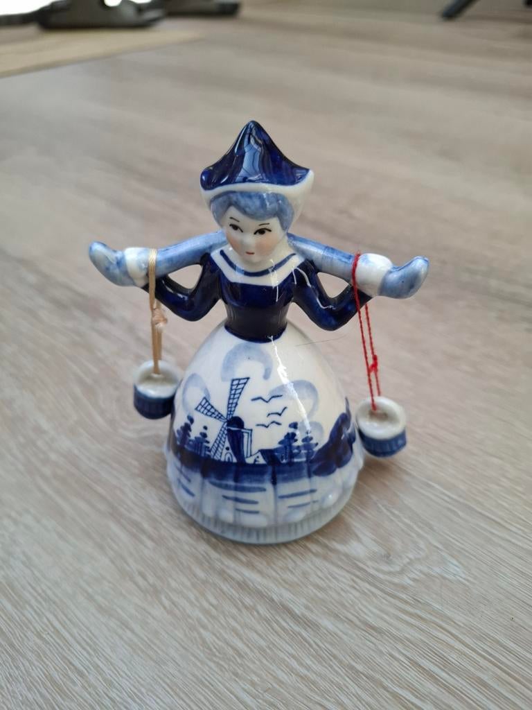 Delfts blauw poppetje, Ophalen