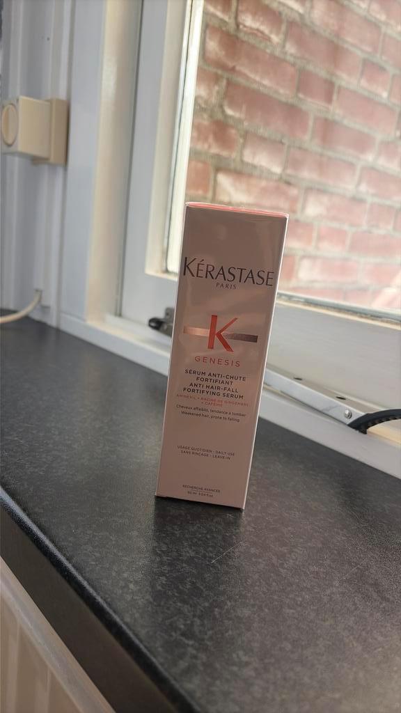 Kérastase Genesis Serum 90ml NIEUW, Sieraden, Tassen en Uiterlijk, Uiterlijk | Haarverzorging, Nieuw, Ophalen