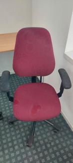 3 bureaustoelen rood - gratis af te halen in Veenendaal, Ophalen, Gebruikt, Rood, Bureaustoel