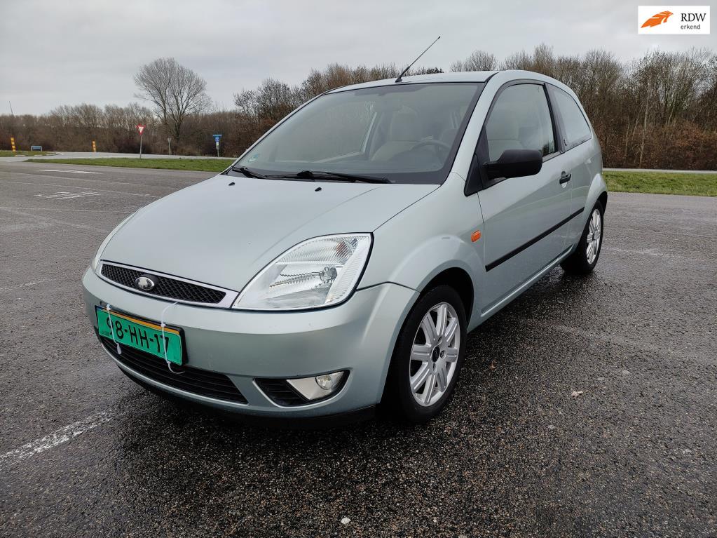 Ford Fiesta 1.4-16V Ghia 3-deurs automaat, Auto's, 15 km/l, 4 cilinders, 1006 kg, Parkeersensor