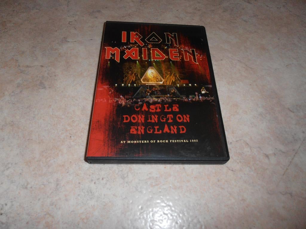 iron maiden--castle donington engeland, Alle leeftijden, Ophalen of Verzenden, Zo goed als nieuw, Muziek en Concerten