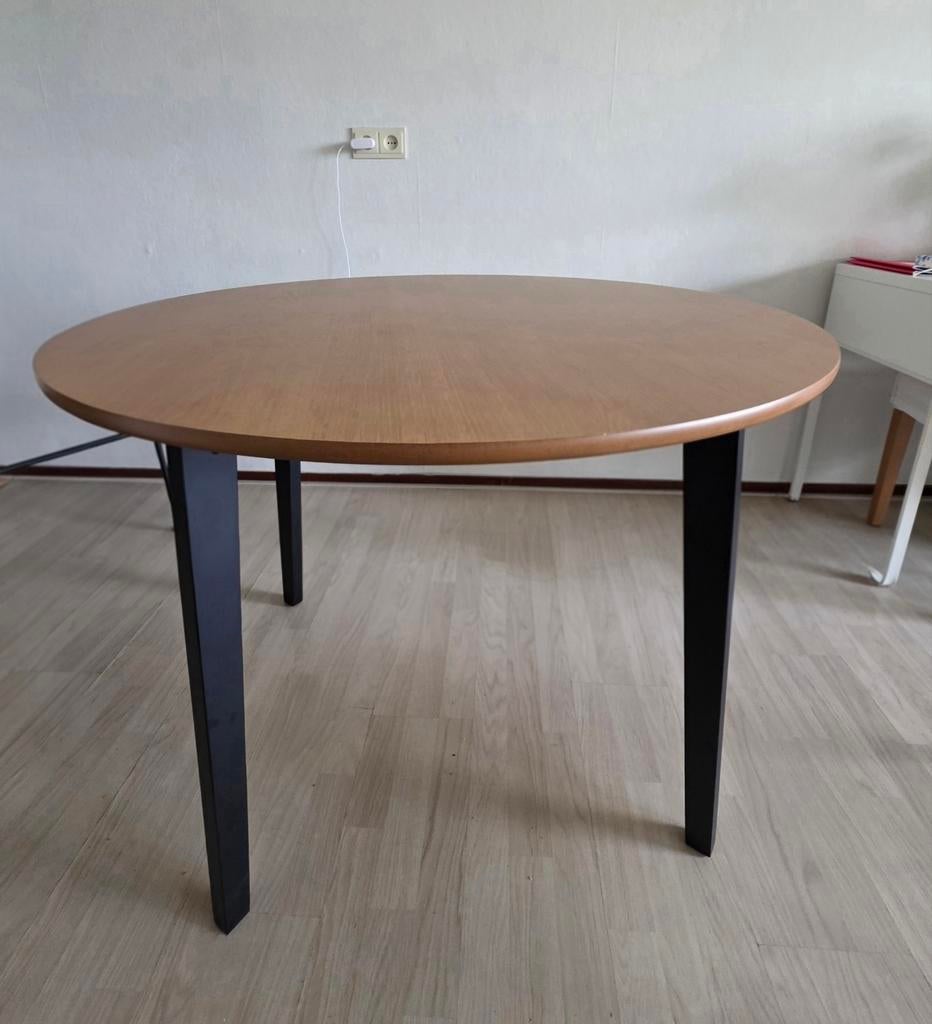 JYSK Ronde Eettafel met 4 Stoelen - Zo goed als nieuw, Huis en Inrichting, Tafels | Eettafels, Ophalen, Rond, Zo goed als nieuw