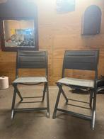 Twee grijze klapstoelen: heerlijk zittend, praktisch nieuw, Ophalen, Zo goed als nieuw, Aluminium, Inklapbaar