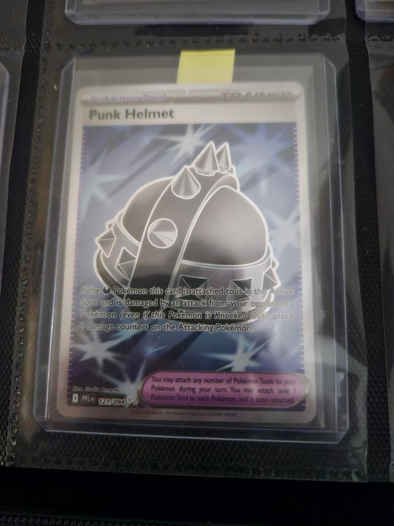 Pokemon Punk Helmet 121/094 Phantasmal Flames, Ophalen of Verzenden, Zo goed als nieuw, Losse kaart, Foil