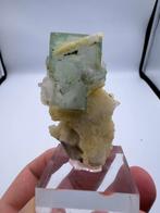 Porcelain Fluroite op Quartz, Ophalen of Verzenden