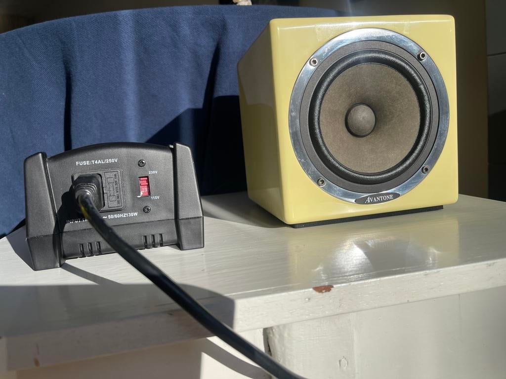 Avantone MixCube Pro active - Cream, Audio, Tv en Foto, Luidsprekers, Overige merken, Gebruikt, Overige typen, Ophalen of Verzenden