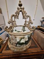 Decoratieve schaal met ornamenten, Ophalen