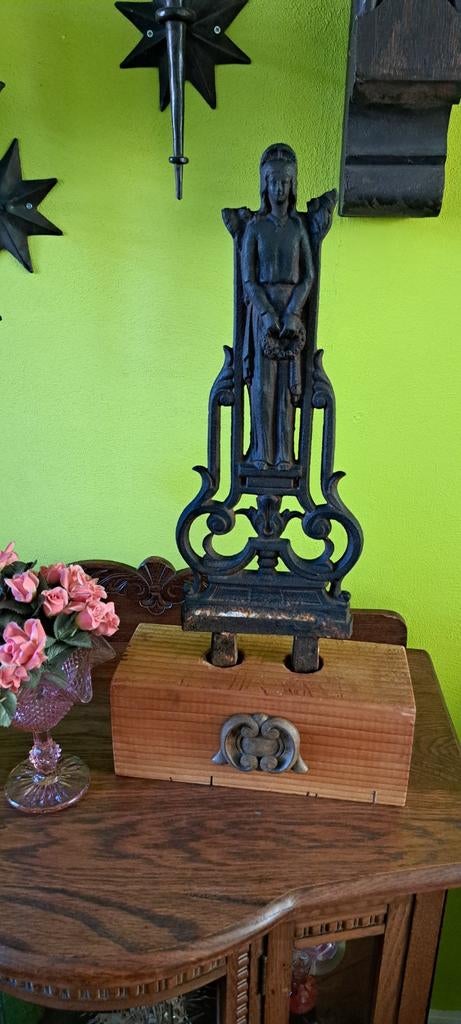 Gietijzeren  ornament, Ophalen