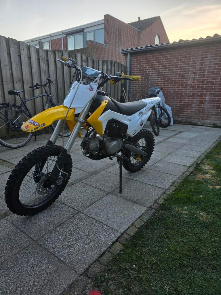 Pitbike 125cc - Goed lopend, voorrem aandacht nodig, Fietsen en Brommers, Minibikes, Midibikes en Pitbikes, Ophalen of Verzenden