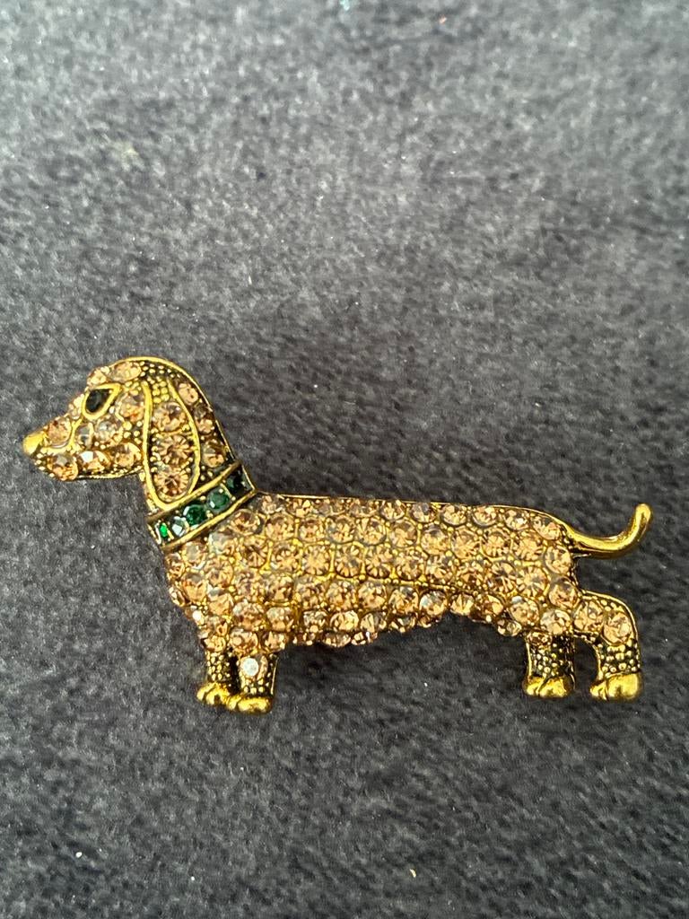 Unieke Teckel Broche met Strass Steentjes, Sieraden, Tassen en Uiterlijk, Overige materialen, 4 tot 7 cm, Ophalen of Verzenden